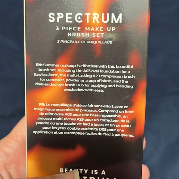 3 items for $40 BNIB spectrum 3 piece make up brush set - Picture 3 of 4